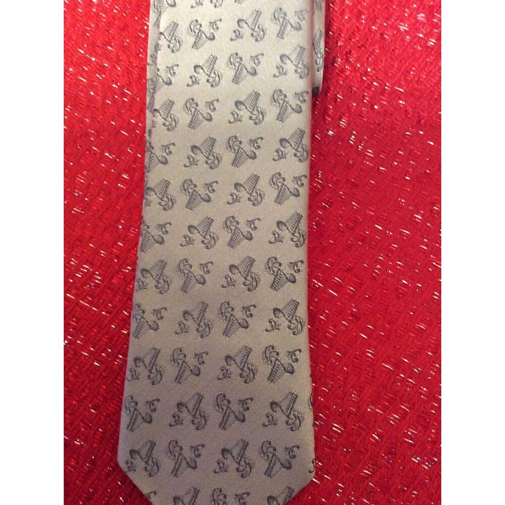 Vintage Just Silk Mens Tie (2.50 Price) Silver Blue Print